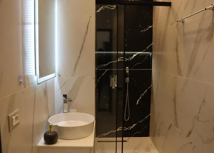 Apartment Lakeside Comfort - Self Check-in Tirana