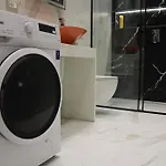 Lakeside Comfort - Self Check-in Apartment *